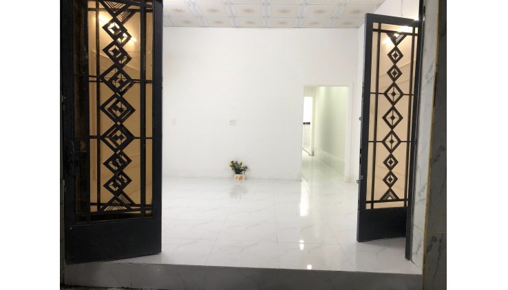 SỐC! Bán nhà Tạ Quang Bửu, 70m2 chỉ 4.5 tỷ, 4mx17.5m, TL chủ 0906993584